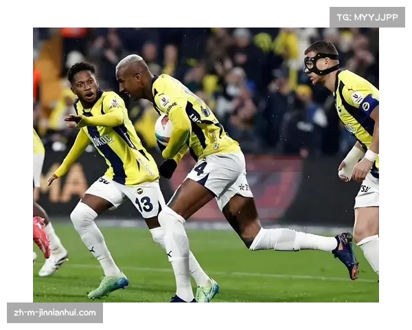 费内巴切3-2逆转特拉布宗体育，弗雷德补时绝杀引爆全场